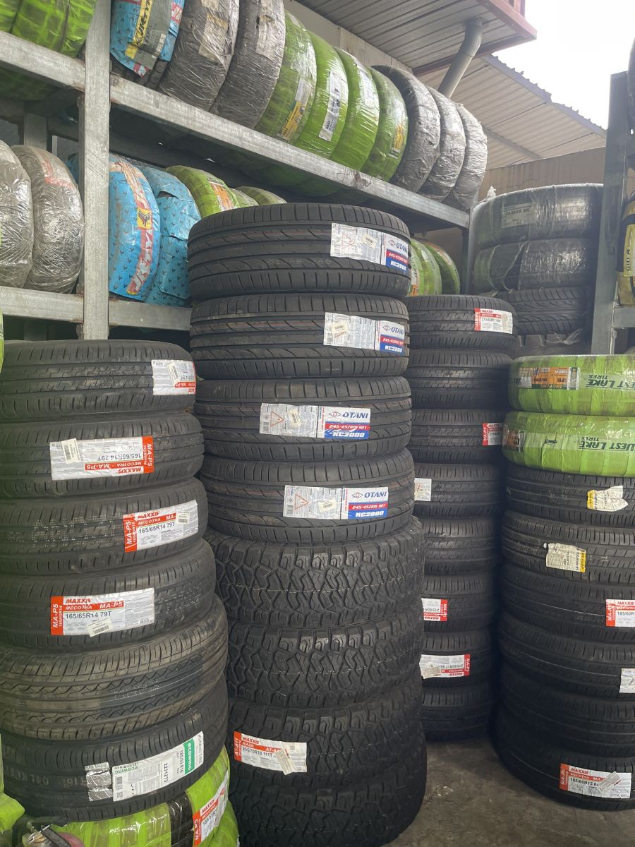 ĐỊA CHỈ VÁ VỎ-THAY LỐP XE -NGÀY ĐÊM TẠI DĨ AN BÌNH DƯƠNG